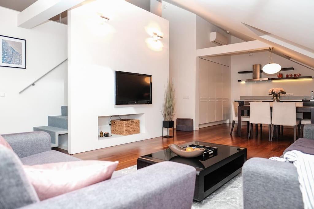 #Stayhere - Spacious Luxury Town Hall 3Bdr Apartment VNO Extérieur photo