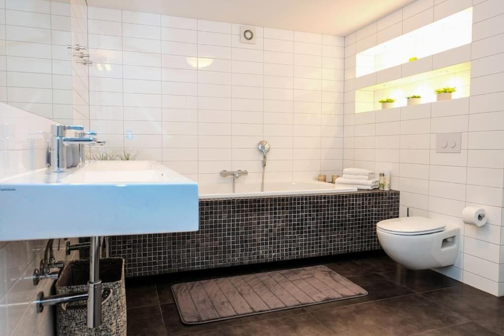 #Stayhere - Spacious Luxury Town Hall 3Bdr Apartment VNO Extérieur photo