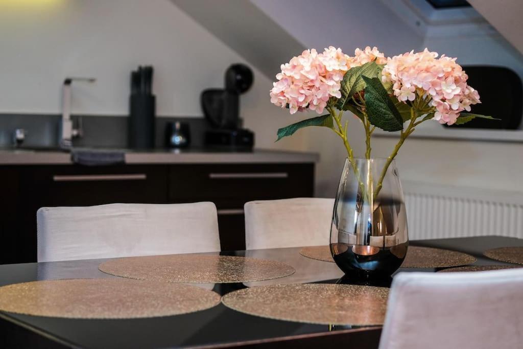 #Stayhere - Spacious Luxury Town Hall 3Bdr Apartment VNO Extérieur photo
